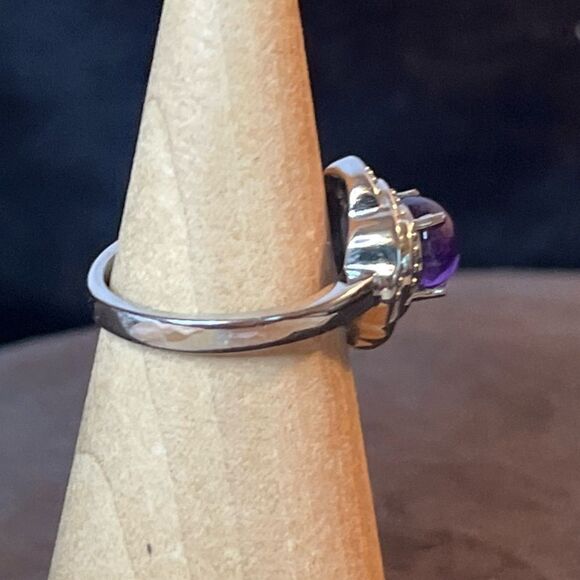 African Amethyst Floral Pure Stainless Steel Ring Size 6
NWT - Picture 4 of 11